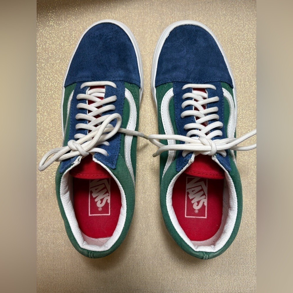 Vans Off The Wall Old Skool Yacht Club Sneaker-Size: Unisex 7.5(M), 9.0(W)